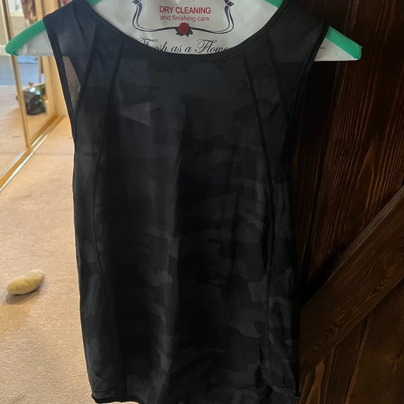 Lulu tanktop - Picture 1 of 2